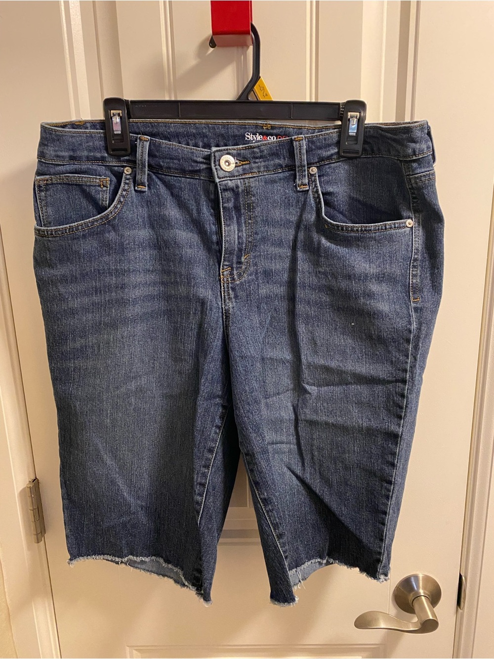 Style Co Jeans Shorts 14W Bermuda Blue Stretch Denim Cut Off Raw Hem